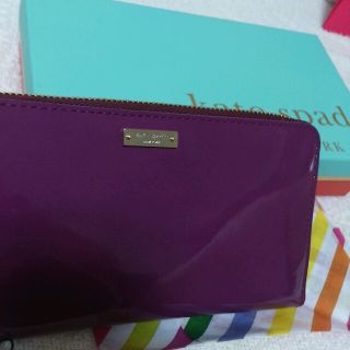 ケイトスペードニューヨーク(kate spade new york)のケイトスペード☆エナメルバイオレット(財布)