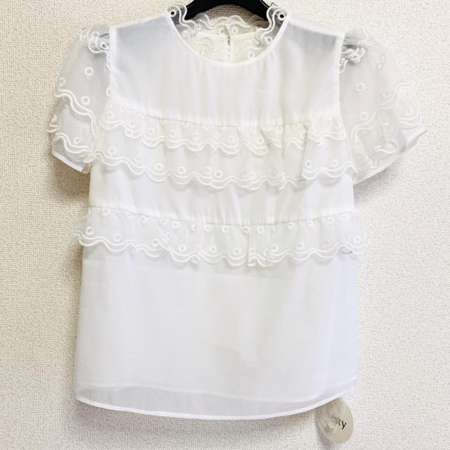 最終出品】新品【size1 】Chesty フリルブラウス