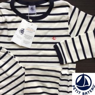 プチバトー(PETIT BATEAU)の【新品】プチバトー 6ans マリニエール長袖パジャマ(パジャマ)