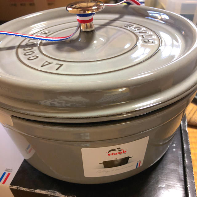 staub ココット ラウンド 24cmインテリア/住まい/日用品