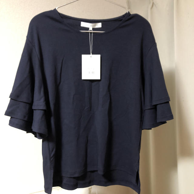 MERCURYDUO(マーキュリーデュオ)の新品タグ付き マーキュリードュオ ネイビー 袖フリルTシャツ レディースのトップス(Tシャツ(半袖/袖なし))の商品写真