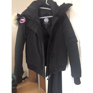 カナダグース(CANADA GOOSE)の(ほぼ新品)カナダグース ダウン レディース ブラック(ダウンジャケット)