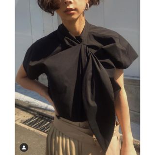 アメリヴィンテージ(Ameri VINTAGE)のAMERI  新品TUCK BORTIE BLOUSE (シャツ/ブラウス(半袖/袖なし))