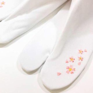 オレンジ  ピンク ＊ 刺繍 足袋 ストレッチ  22.5～24.5(和装小物)