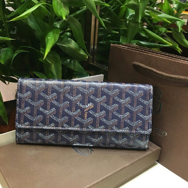 GOYARD - ゴヤール APMVARENNE フラップ長財布 ネイビー 小銭入れ付き 男女兼用の通販 by カツミ's shop｜ゴヤールならラクマ