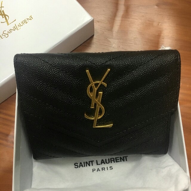 Yves Saint Laurent Beaute -  YSL  イヴサンローラン　折り財布の通販 by 照和's shop｜イヴサンローランボーテならラクマ