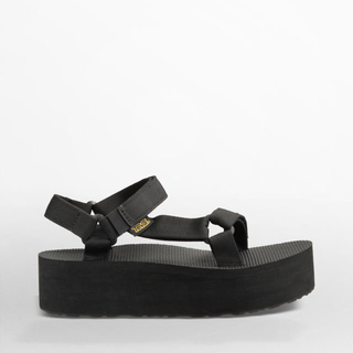 テバ(Teva)のTeva テバ フラットフォーム ユニバーサル サンダル 黒 厚底 24cm (サンダル)