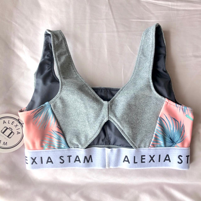 ALEXIA STAM(アリシアスタン)の新品 アリシアスタン ❤︎トレーニングウェア トップス レディースの水着/浴衣(水着)の商品写真