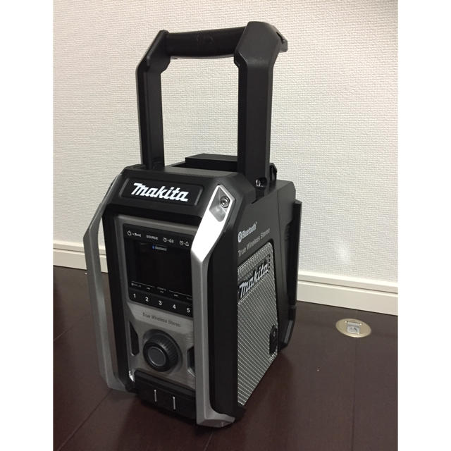 ネイビーシー 未使用新品マキタ(makita) 充電式ラジオ 黒 MR113B 1台