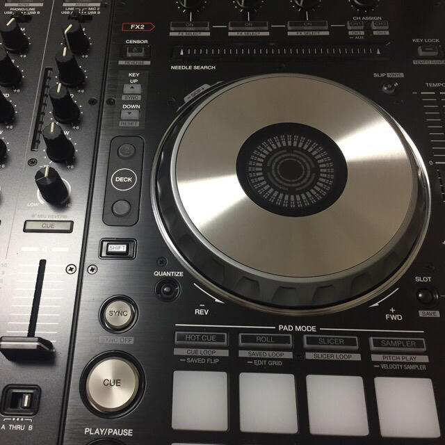 Pioneer(パイオニア)のPioneer DJ DDJ-SX3 美品 箱付き  楽器のDJ機器(DJコントローラー)の商品写真