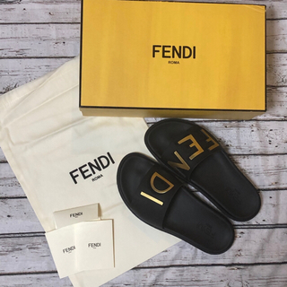 フェンディ サンダル(メンズ)の通販 32点 | FENDIのメンズを買うならラクマ