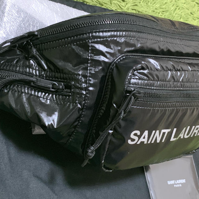 Saint Laurent(サンローラン)の【新品】SAINT LAURENT クロスボディバック メンズのバッグ(ボディーバッグ)の商品写真