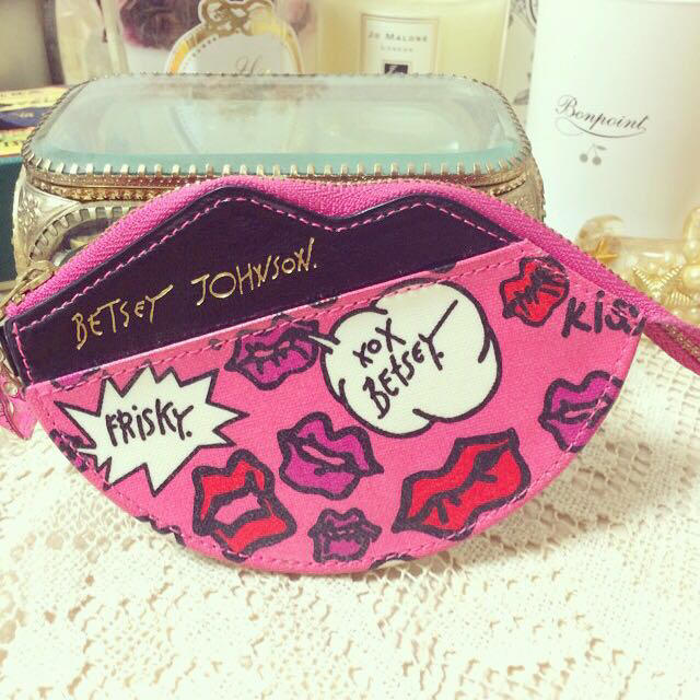 BETSEY JOHNSON(ベッツィジョンソン)のBETSEY💋kiss コインケース レディースのファッション小物(コインケース)の商品写真