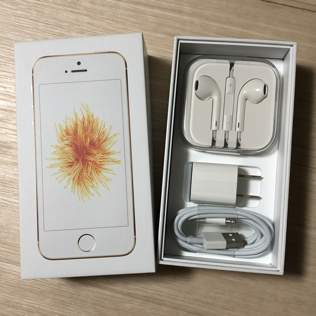 iPhone SE 64GB Gold SIMロック解除済スマートフォン/携帯電話