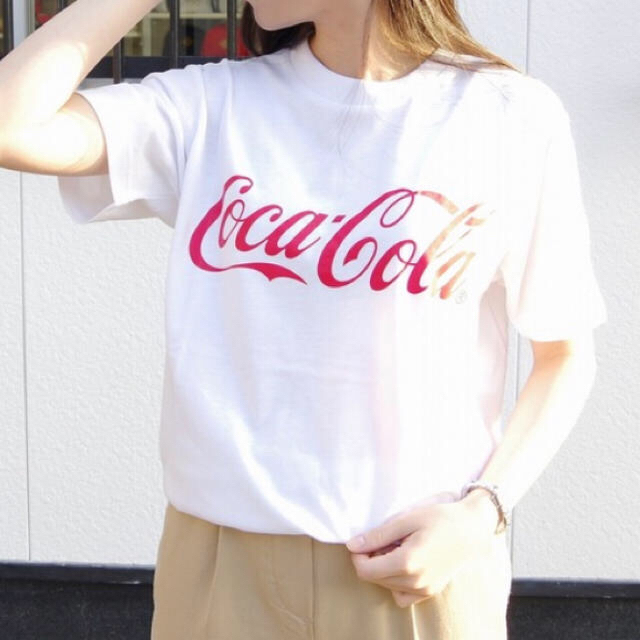 コカ・コーラ(コカコーラ)のCoca-Cola Tシャツ レディースのトップス(Tシャツ(半袖/袖なし))の商品写真