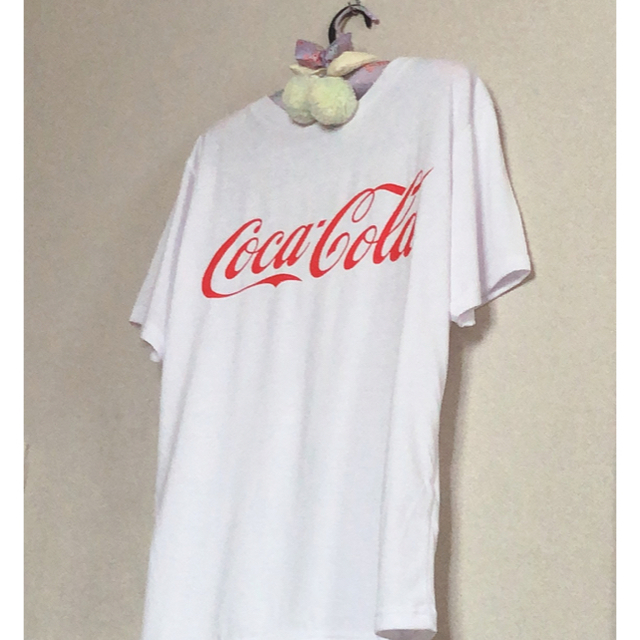 コカ・コーラ(コカコーラ)のCoca-Cola Tシャツ レディースのトップス(Tシャツ(半袖/袖なし))の商品写真