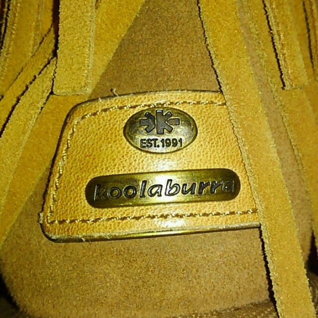 Koolaburra(クーラブラ)の16日までpiglet様お取り置き　クーラブラ　フリンジ　ムートン レディースの靴/シューズ(ブーツ)の商品写真