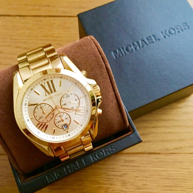 Michael Kors - 【美品!!】LADIES マイケルコース 英字クロノグラフ腕時計 ゴールド🎀の通販 by リラックス's shop｜マイケルコースならラクマ