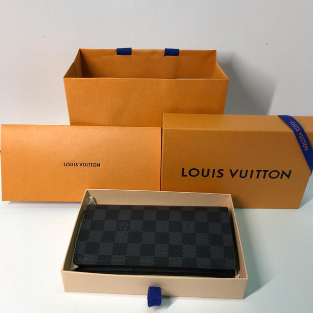 LOUIS VUITTON  ルイヴィトン  ポルトフォイユ・ブラザ