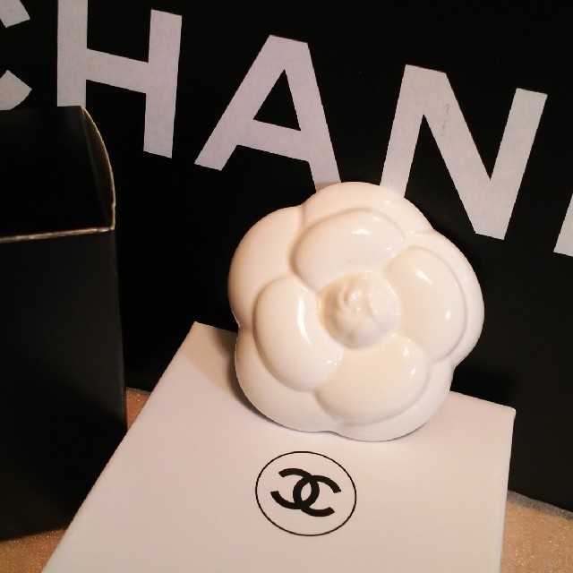 CHANEL(シャネル)のCHANEL カメリア アロマ〈 非売品〉 コスメ/美容のリラクゼーション(アロマグッズ)の商品写真