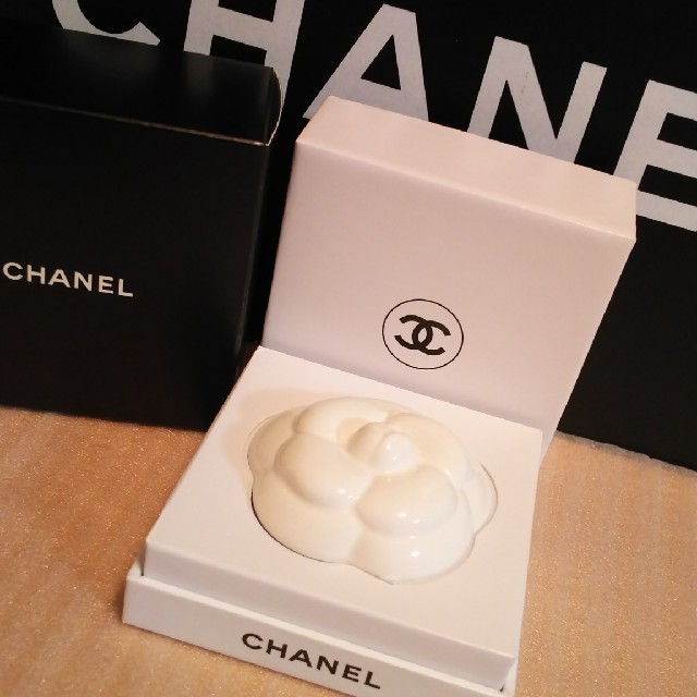 CHANEL(シャネル)のCHANEL カメリア アロマ〈 非売品〉 コスメ/美容のリラクゼーション(アロマグッズ)の商品写真