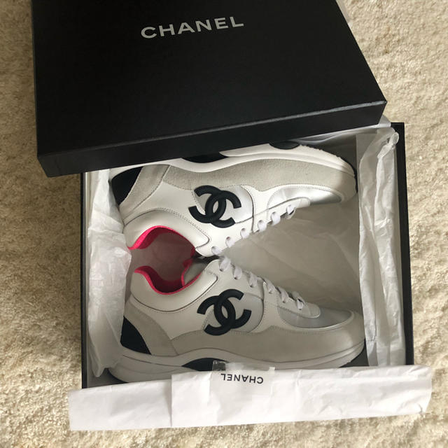 CHANEL(シャネル)のakiko様専用です シャネル スニーカー ピンク size38 レディースの靴/シューズ(スニーカー)の商品写真