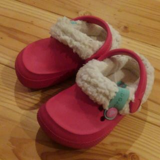 クロックス(crocs)のクロックス　ムートンサンダル　(サンダル)