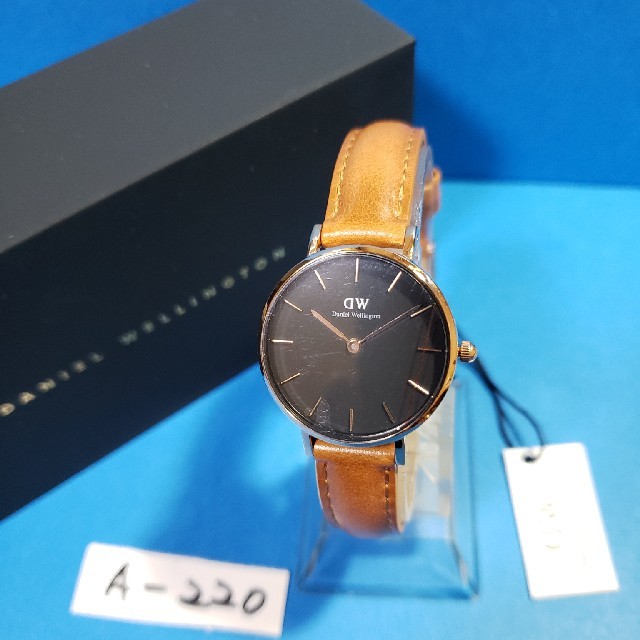 Daniel Wellington - A-220新品28mm❤ダニエルウェリントン♥レディス(黒)♥激安価格♥送料無料の通販 by ★GOLGO★'s shop｜ダニエルウェリントンならラクマ