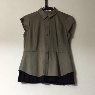アクアガール(aquagirl)の新品 aquagirlカーキシャツ(シャツ/ブラウス(半袖/袖なし))