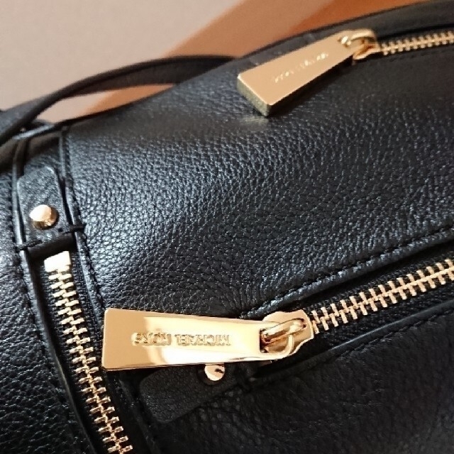 Michael Kors(マイケルコース)のMICHAEL KORS リュック バックパック 黒 レディースのバッグ(リュック/バックパック)の商品写真