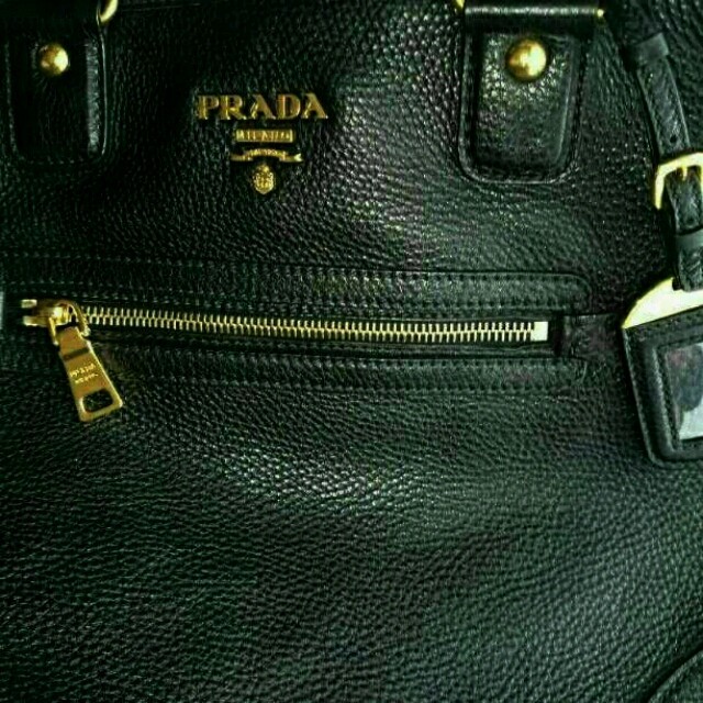 PRADA(プラダ)のPRADA オールレザーバッグ 新品同様 レディースのバッグ(トートバッグ)の商品写真