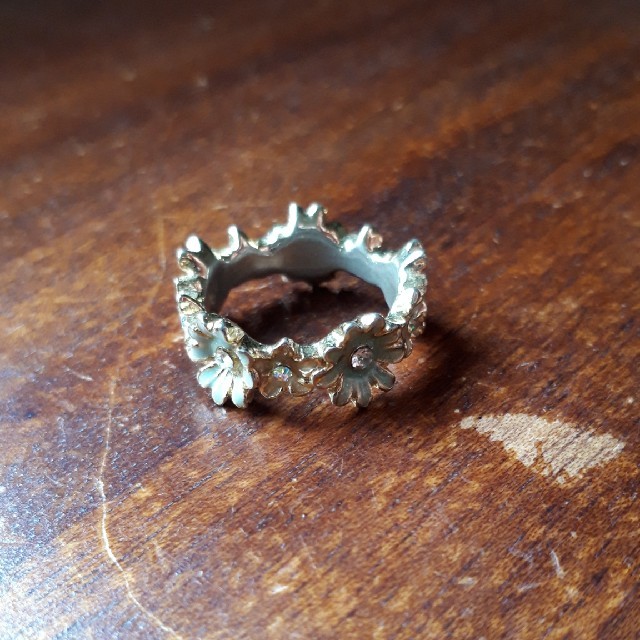 お花の指輪 レディースのアクセサリー(リング(指輪))の商品写真