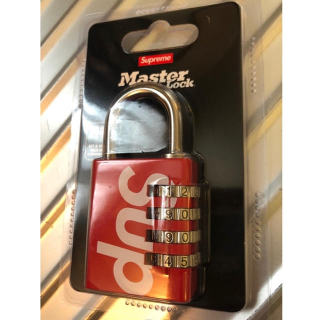 supreme 南京錠 master lock 赤 red supreme 南京錠 master lock 赤 red