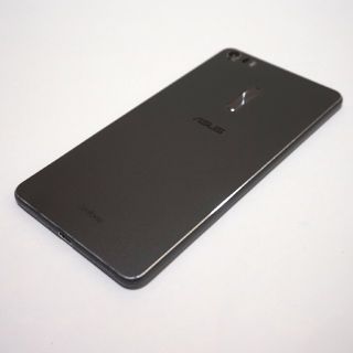 エイスース(ASUS)のSIMフリー 巨大スマホ ASUS ZenFone3 Ultra ZU680KL(スマートフォン本体)