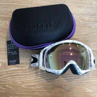 オークリー(Oakley)の【新品】ゴーグル(Oakley) ＆ ケース(Comfy) セット(ウエア/装備)