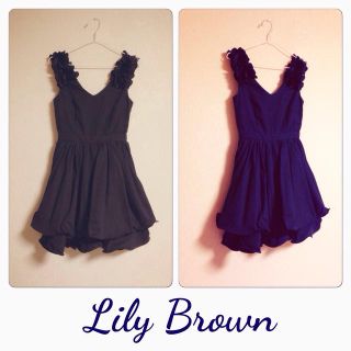 リリーブラウン(Lily Brown)の再値下げ♡3Dショルダーフレアワンピース(ミニワンピース)