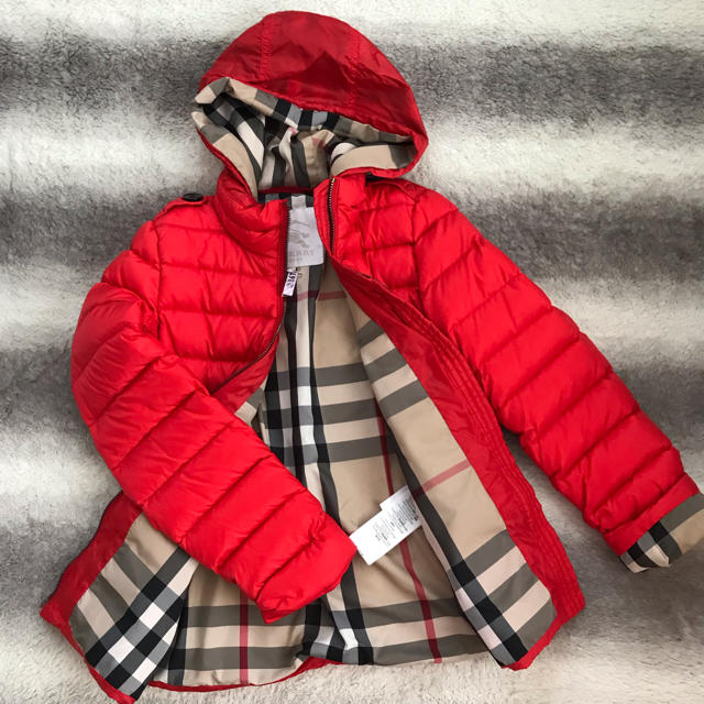 ファッションデザイナー BURBERRY バーバリー ダウンジャケット 8Y