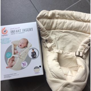 エルゴベビー(Ergobaby)のエルゴ インファートインサートⅡ クールメッシュ 美品(抱っこひも/おんぶひも)