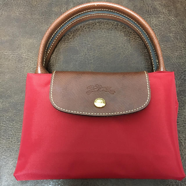 LONGCHAMP(ロンシャン)のLongchamp ロンシャン プリアージュ ナイロン Mサイズ レッド レディースのバッグ(トートバッグ)の商品写真