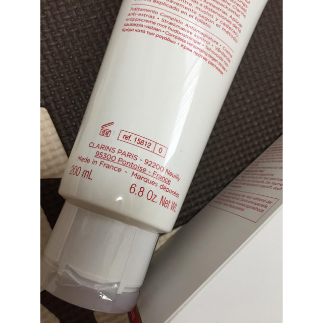 CLARINS(クラランス)の【新品未使用】クラランス ストレッチマーク クリーム 200ml キッズ/ベビー/マタニティのマタニティ(妊娠線ケアクリーム)の商品写真