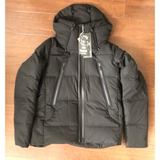 カナダグース(CANADA GOOSE)の【新品未使用】19AW デサントオルテライン 水沢ダウン マウンテニア 黒 L(ダウンジャケット)