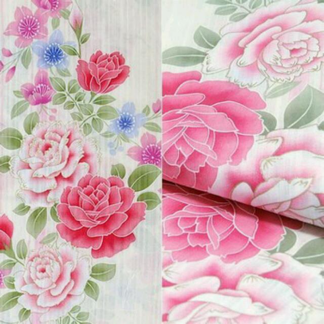 白×ピンク花柄󾬍ラメキラ高級浴衣󾬍 レディースの水着/浴衣(浴衣)の商品写真