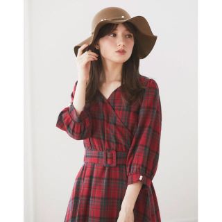 トッコ(tocco)のトッコ    ワンピース 泉里香さん着用 レッド 美品 美人百花掲載(ひざ丈ワンピース)