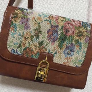 マジェスティックレゴン(MAJESTIC LEGON)のマジェ♡花柄ショルダーバッグ♡(ショルダーバッグ)