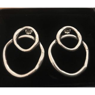 ピアス(ピアス)