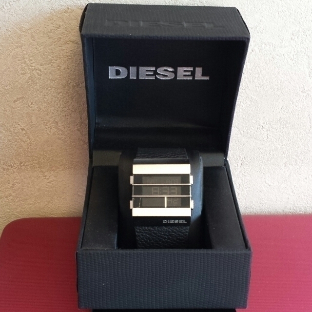 DIESEL(ディーゼル)の腕時計 レディースのファッション小物(腕時計)の商品写真