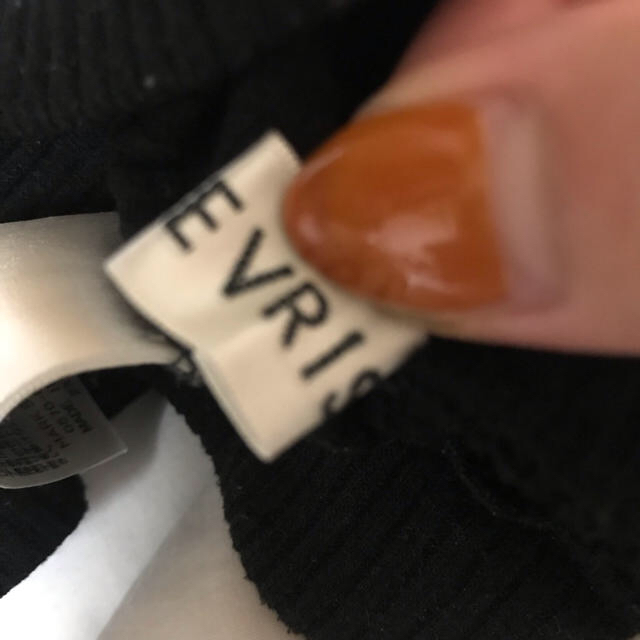 EVRIS(エヴリス)のEVRIS フレアリブパンツ黒 レディースのパンツ(その他)の商品写真