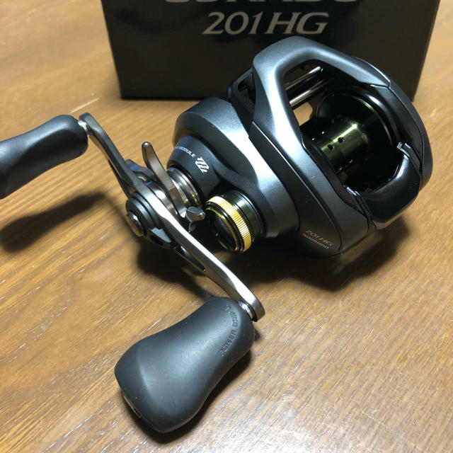 残り1台 日本未発売 shimano シマノ CURADO K 201HG