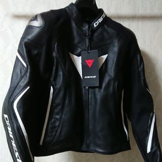 ダネーゼ(DANESE)の送料無料 新品 ダイネーゼ/DAINESE ASSEN PREF. 50サイズ(装備/装具)