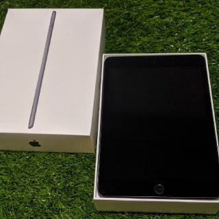 アップル(Apple)のiPad mini5(タブレット)